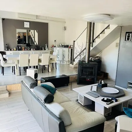 Jolie 180 M2 6 Pers Piscine Clim Saint-Aunes